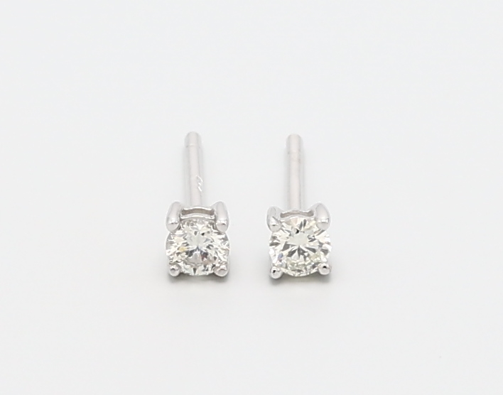 0.20ct Round  White Gold Diamond Earrings